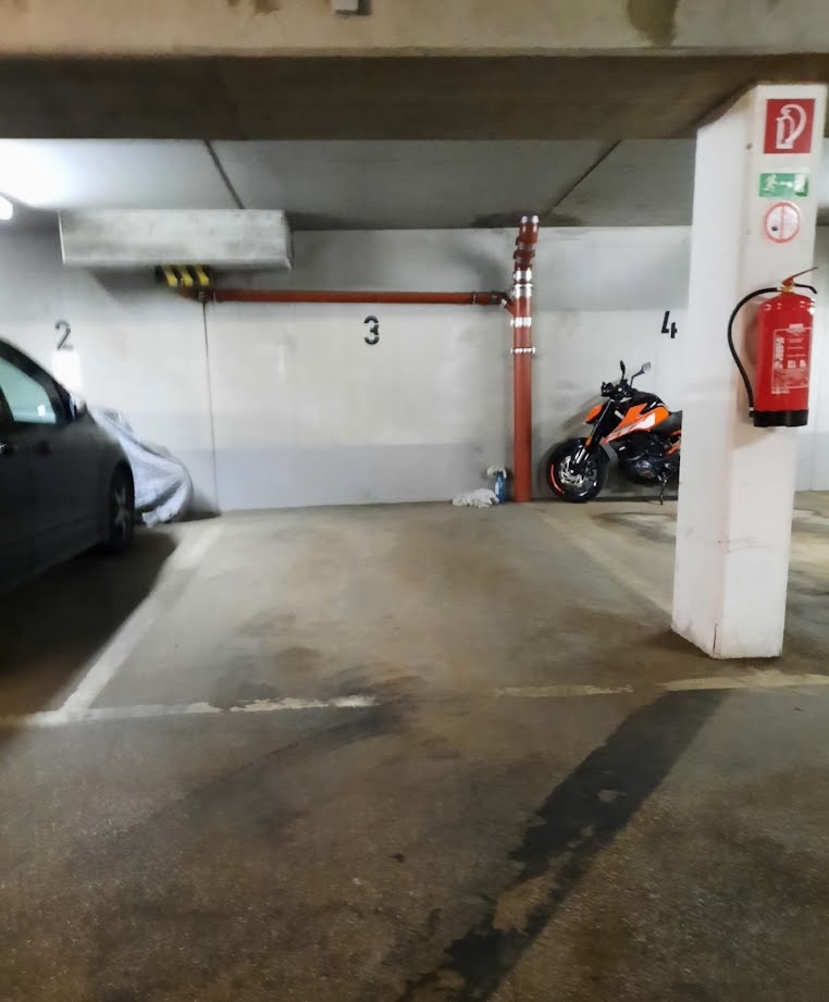 Tiefgarage: Pkw-Stellplatz – Linzer Straße, 1140 Wien | Foto 1 von 2