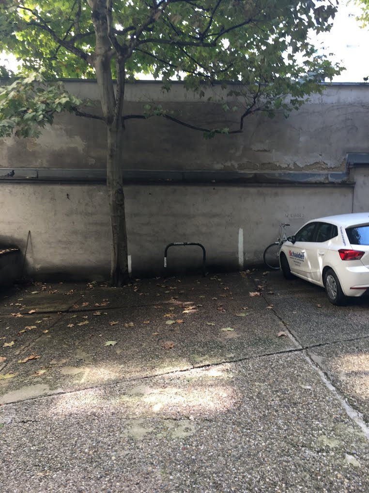 Parkplatz im Freien: Pkw-Stellplatz – Embelgasse, 1050 Wien | Foto 1 von 2